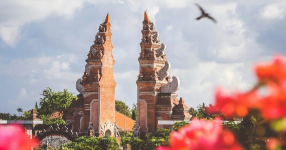 How to move to Bali?